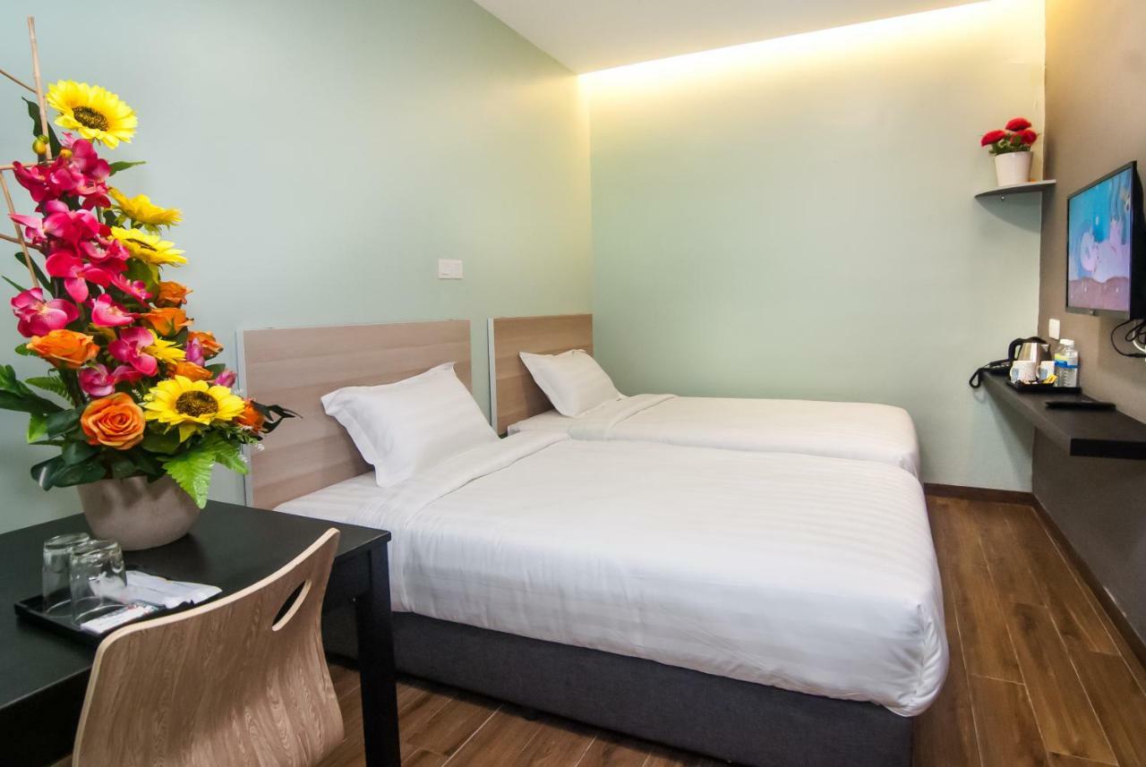Good 9 Hotel - Bukit Dahlia Johor Bahru Exterior photo